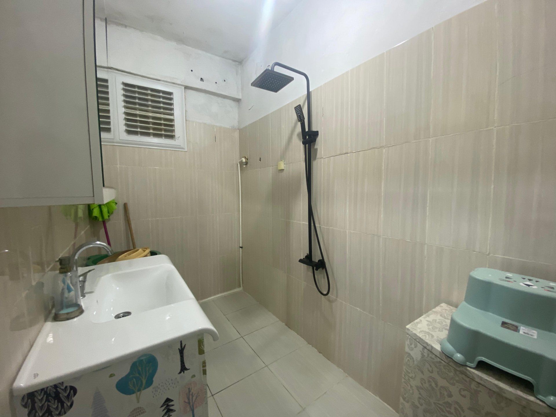 BAĞLAR 5 NİSANDA SATILIK MASRAFLI 2+1 DAİRE