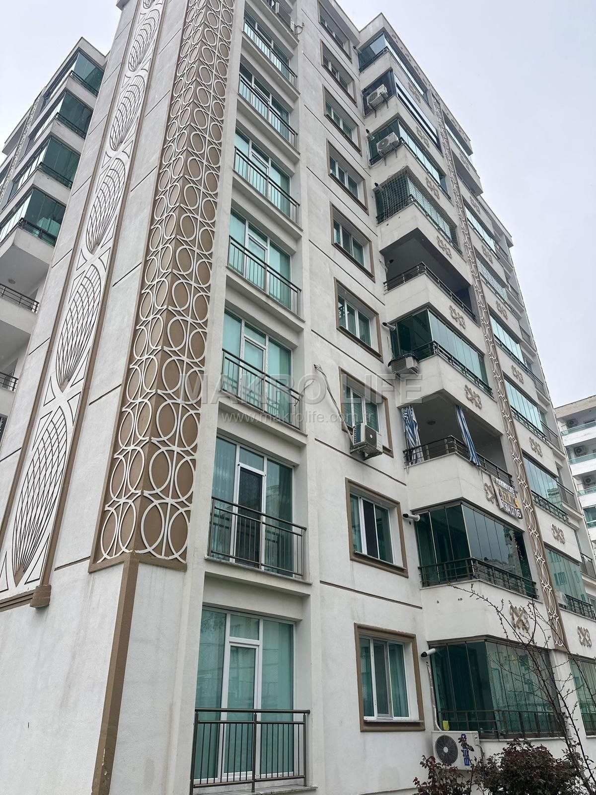 BAĞCILARIN EN GÖZDE NOKTASINDA ANA CADDE ÜZERİ FIRSAT DAİRE!