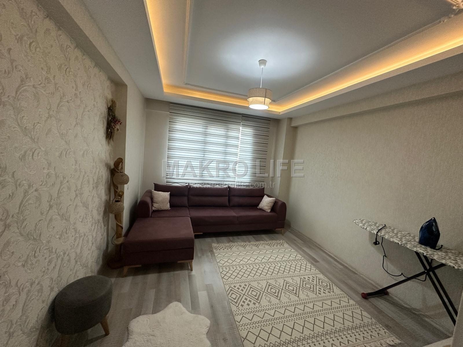 BAĞCILARIN EN GÖZDE NOKTASINDA ANA CADDE ÜZERİ FIRSAT DAİRE!