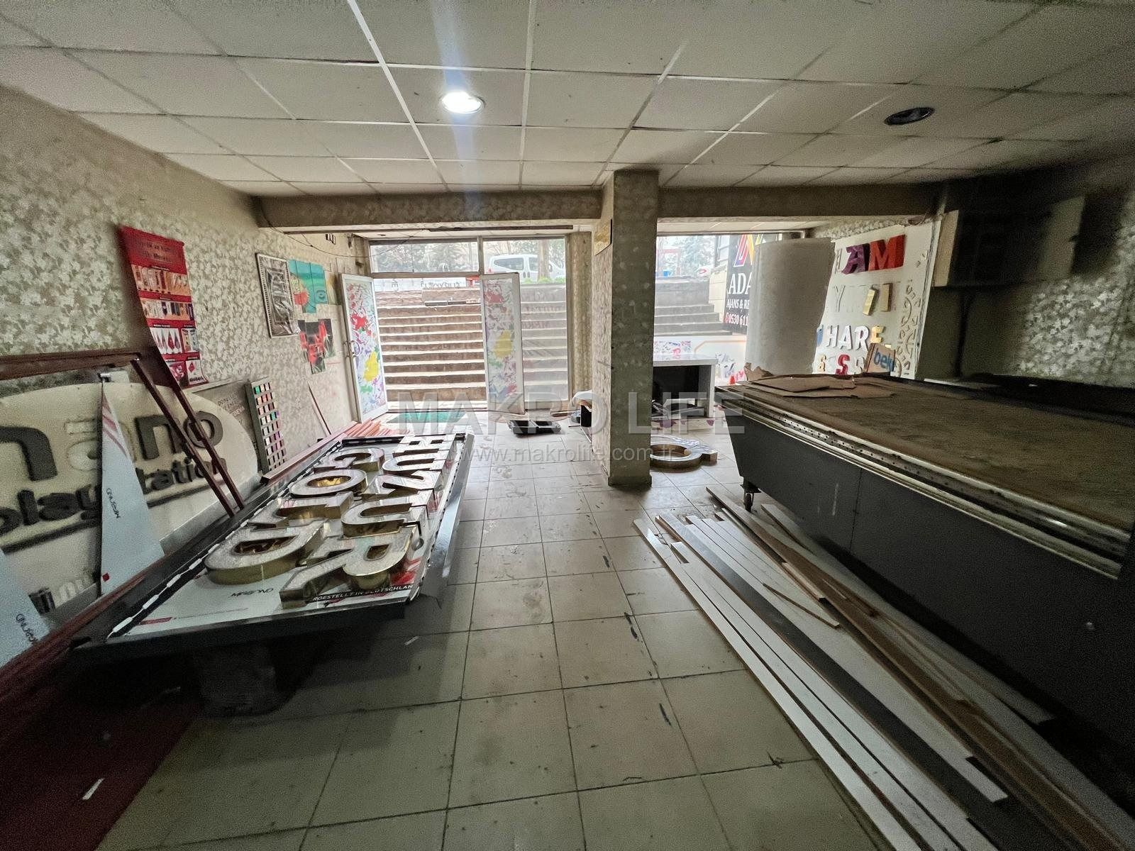 İSKAN EVLERİ CADDE ÜZERİ SATILIK İŞ YERİ