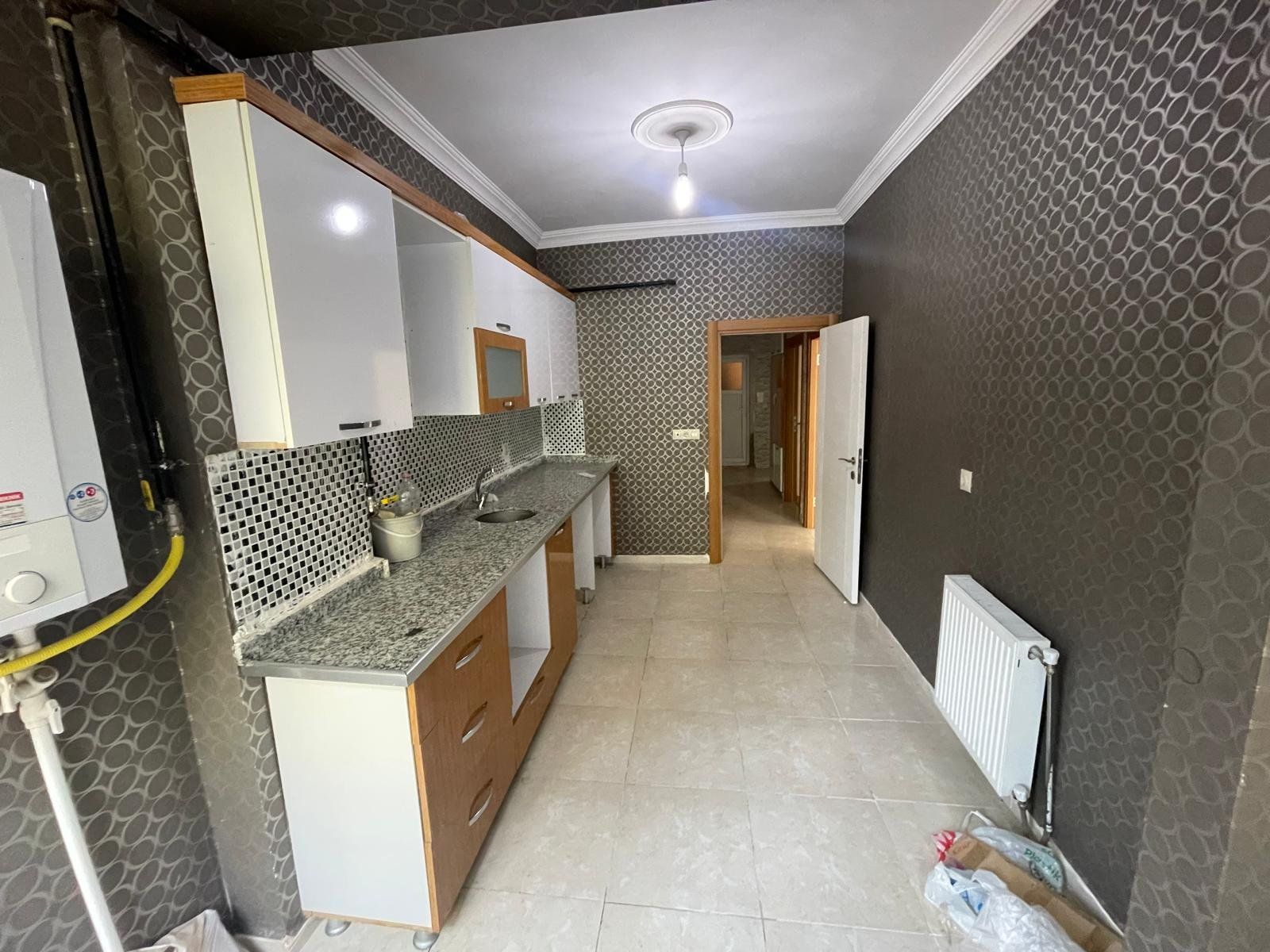 OFİS KÜTÜPHANE SOKAĞI CİVARI SATILIK 2+1 DAİRE