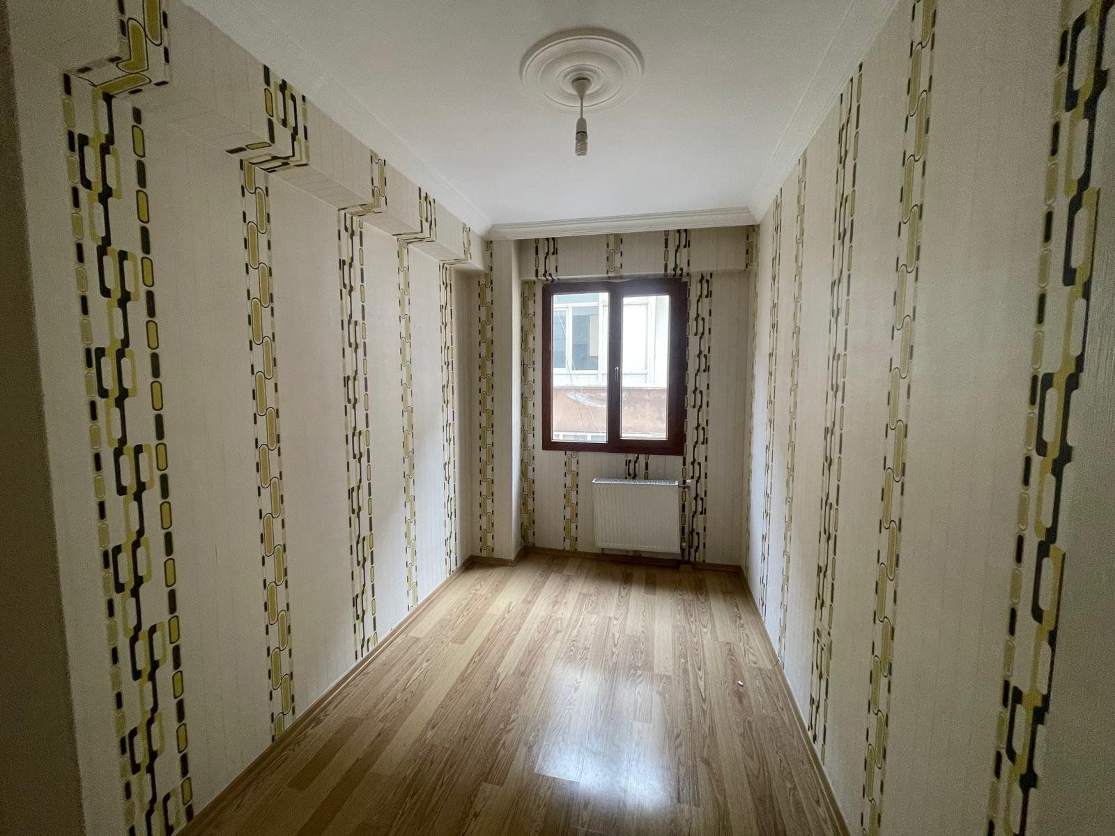 OFİS KÜTÜPHANE SOKAĞI CİVARI SATILIK 2+1 DAİRE