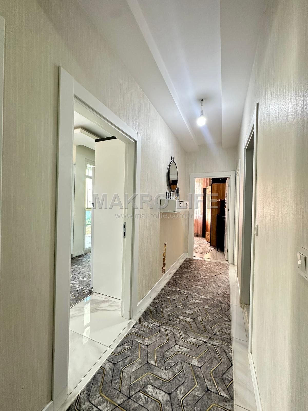 YETİŞAN ALIR! BAĞCILAR NEVRUZ ALANI BİTİŞİĞİNDE 2.5+1 100 M2 FIRSAT DAİRE
