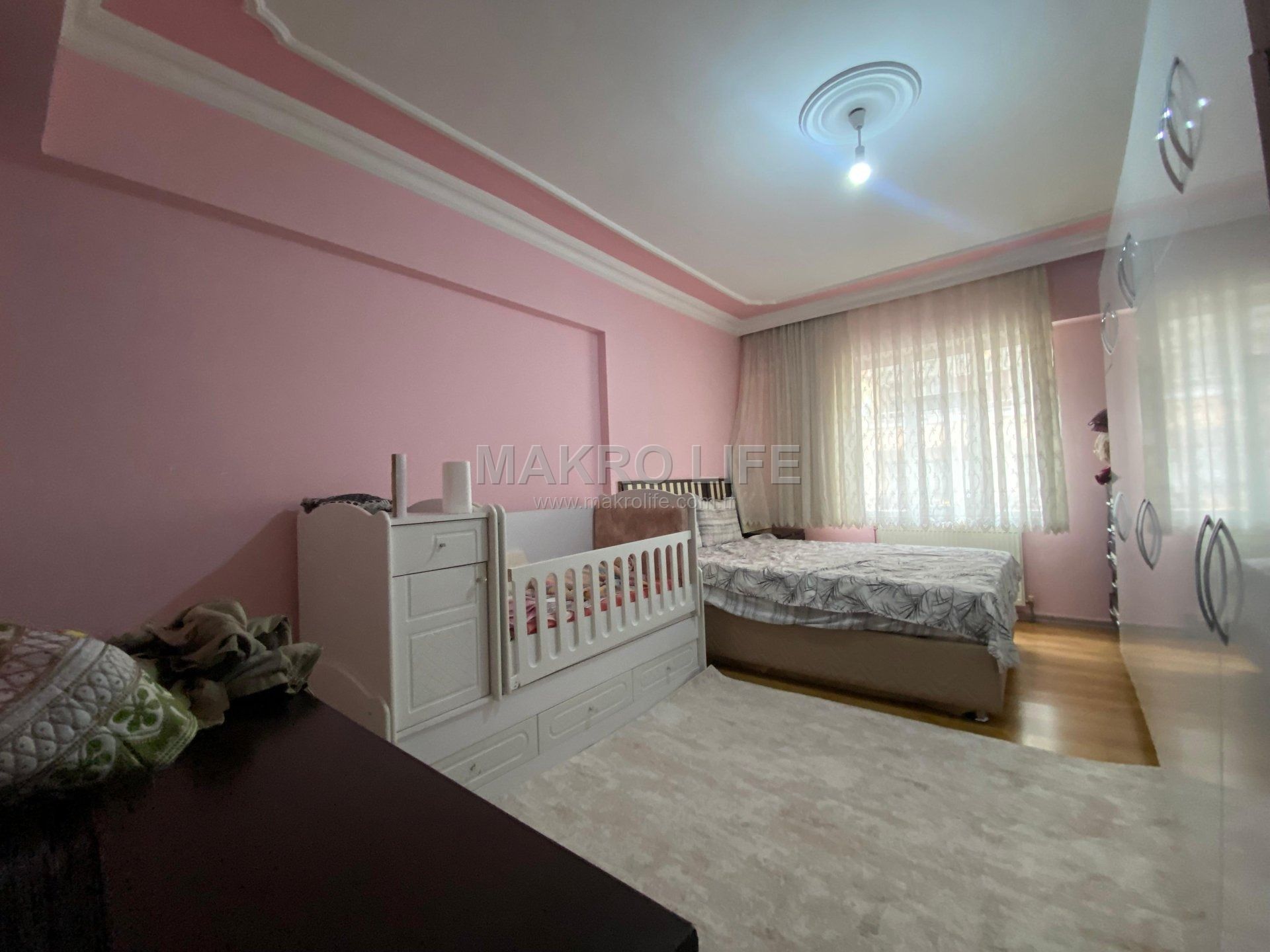 DİCLEKENT CADDESİNE SIFIR ACİL SATILIK 4+1 DAİRE