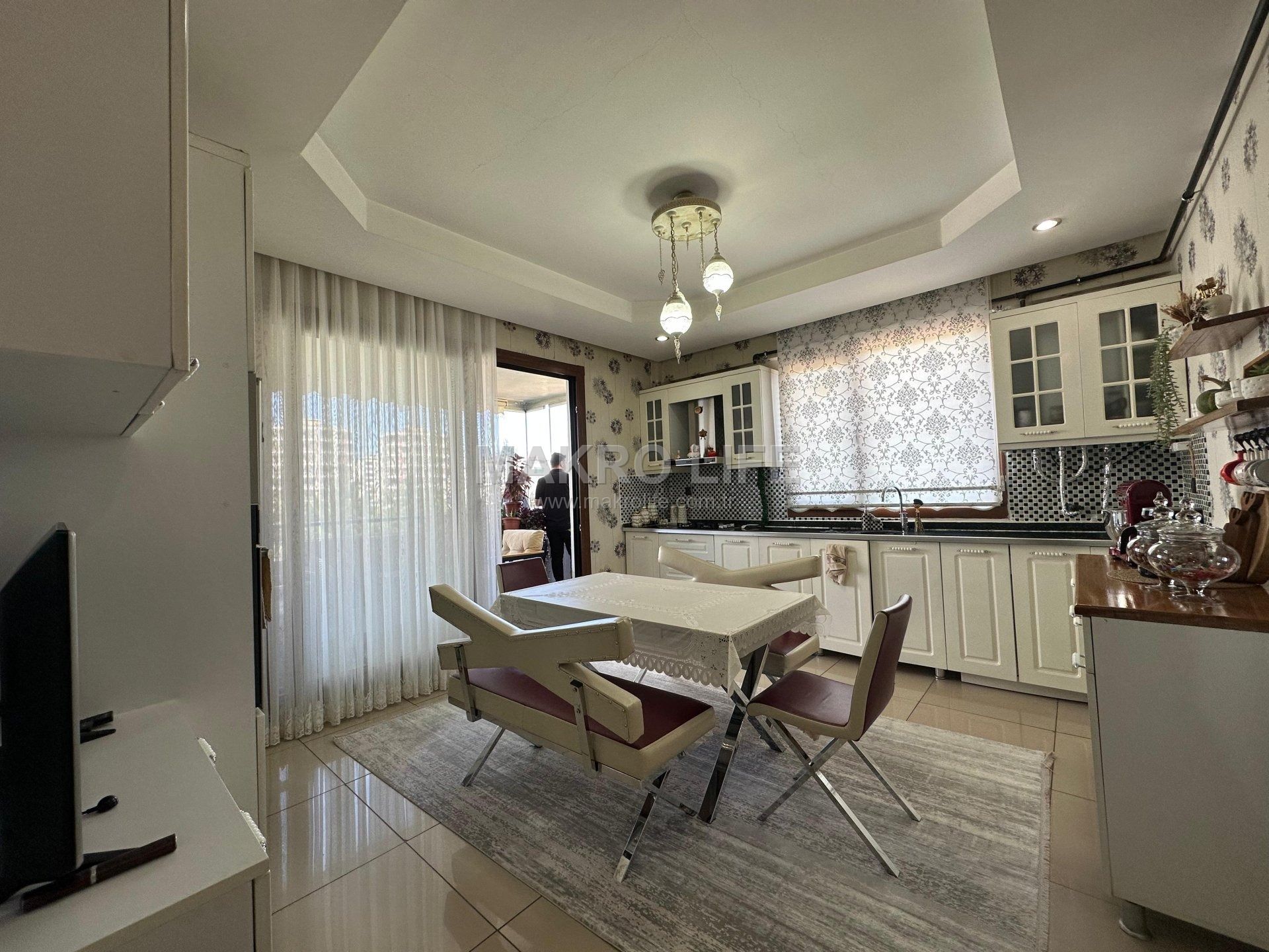 BAĞCILARDA SIFIR AYARINDA 4+1 SATILIK DAİRE