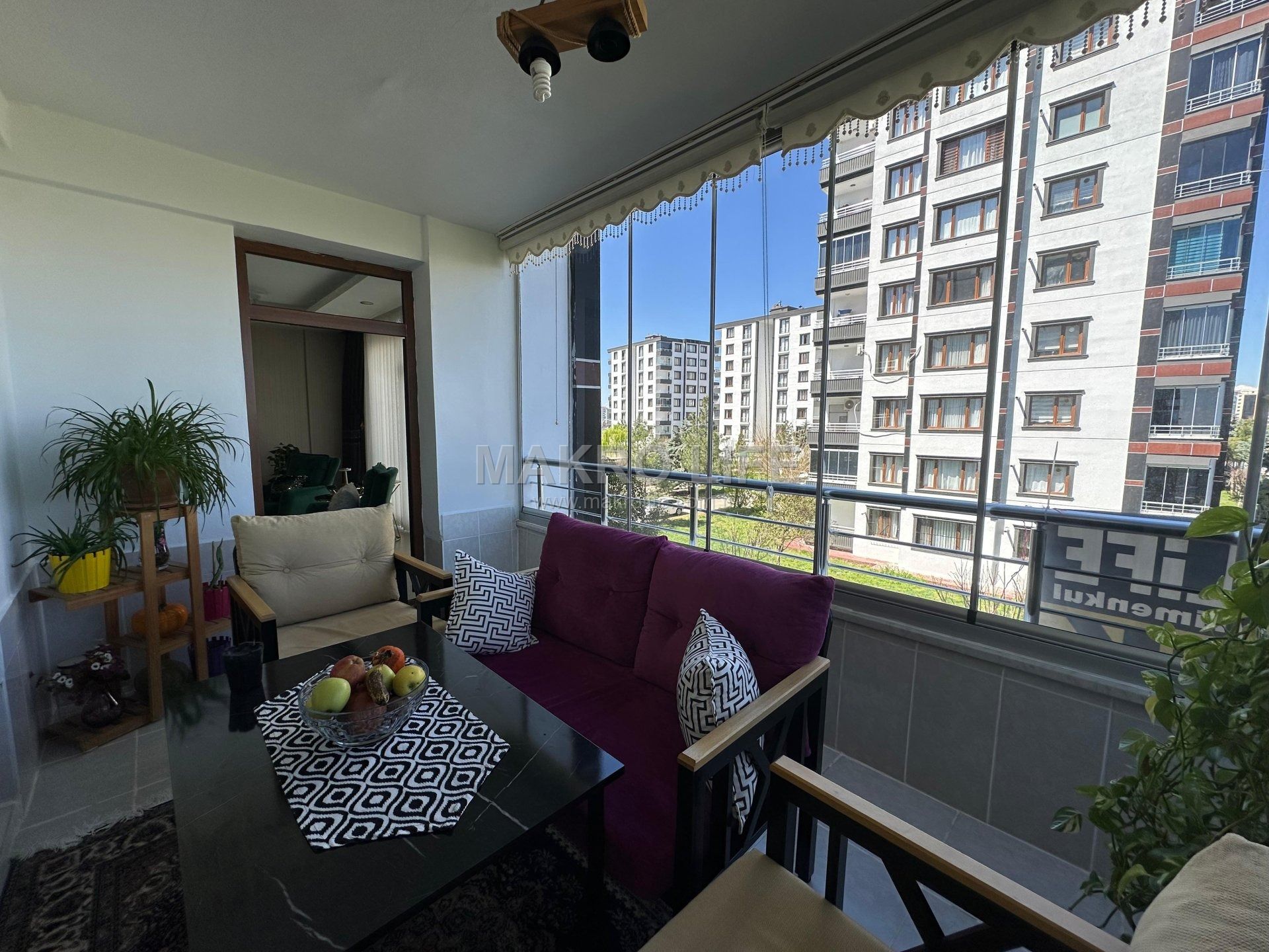 BAĞCILARDA SIFIR AYARINDA 4+1 SATILIK DAİRE