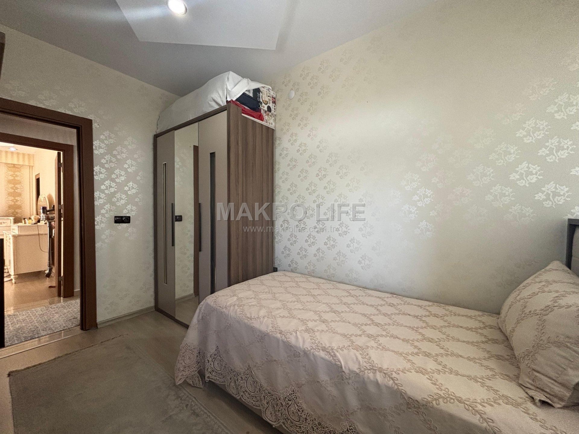 BAĞCILARDA SIFIR AYARINDA 4+1 SATILIK DAİRE