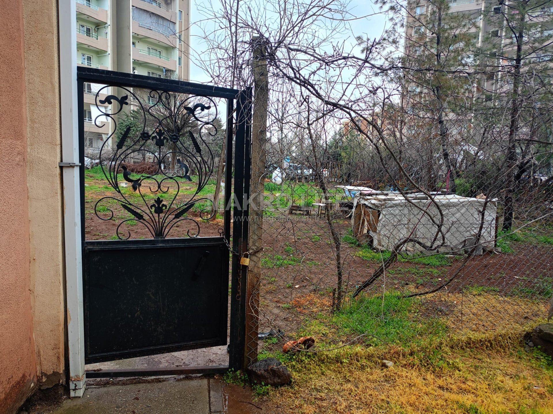 ÜÇKUYULAR FG TOKİDE ÖZEL BAHÇELİ SATILIK 2+1 GENİŞ FIRSAT DAİRE