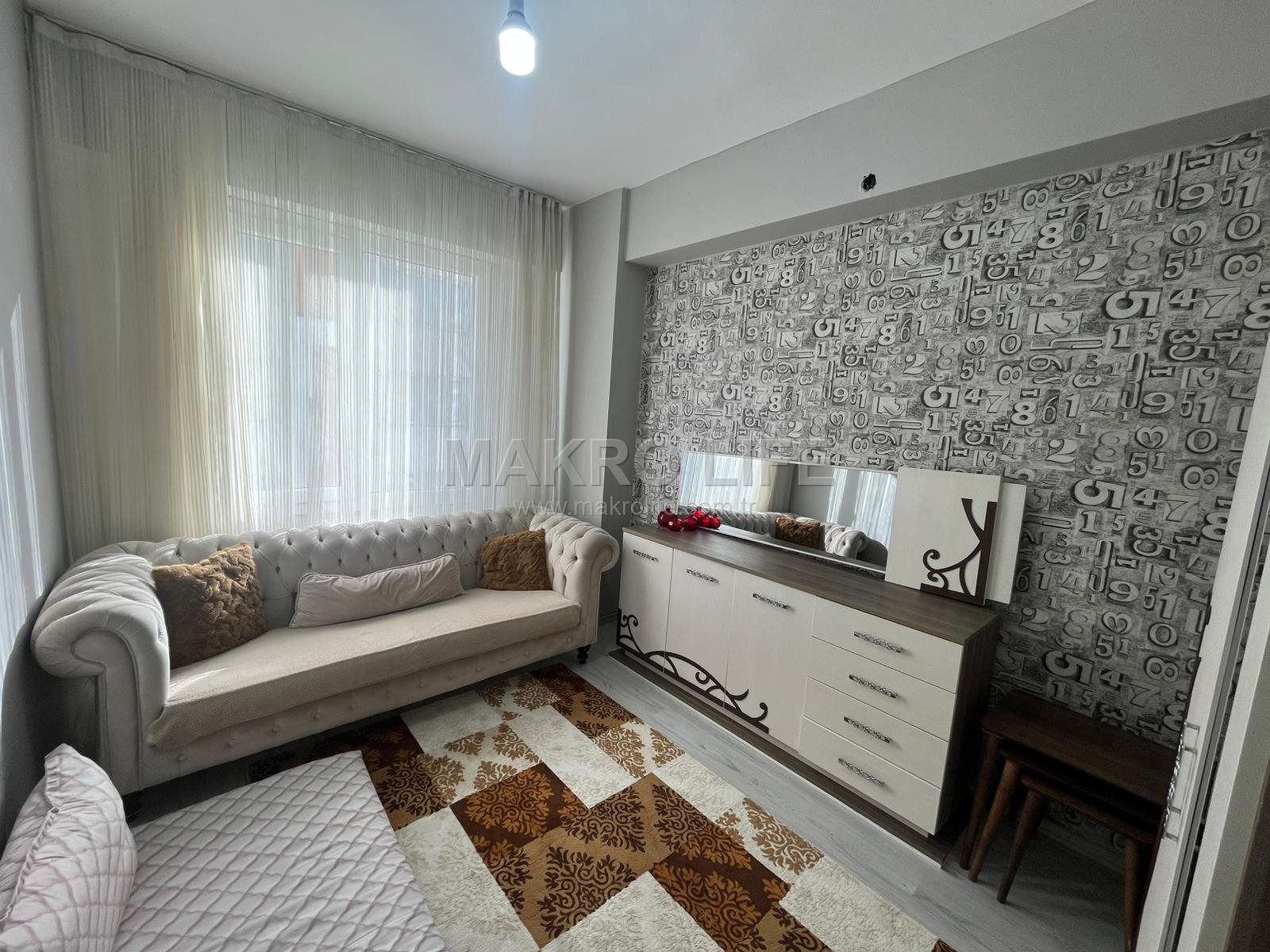 BAĞCILAR HESKİF CADDESİNDE 3+1 ARA KAT SATILIK FIRSAT DAİRE