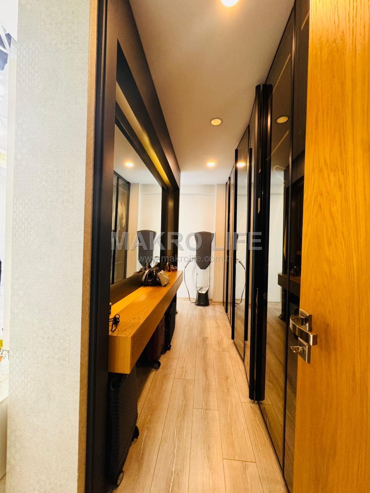 KARAYIL YAPI KALİTESİYLE 4,5+1 LÜKS DAİRE