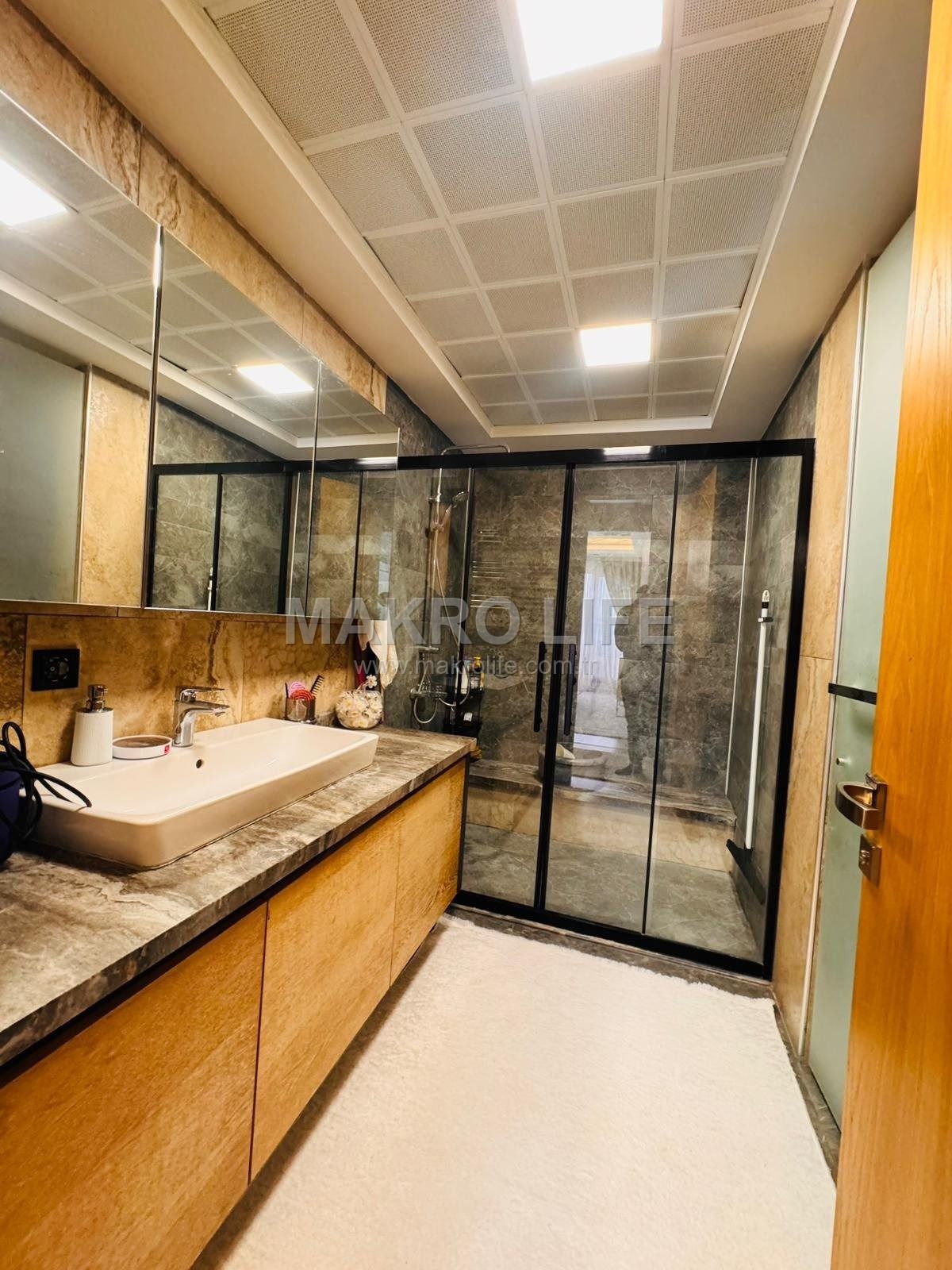 KARAYIL YAPI KALİTESİYLE 4,5+1 LÜKS DAİRE