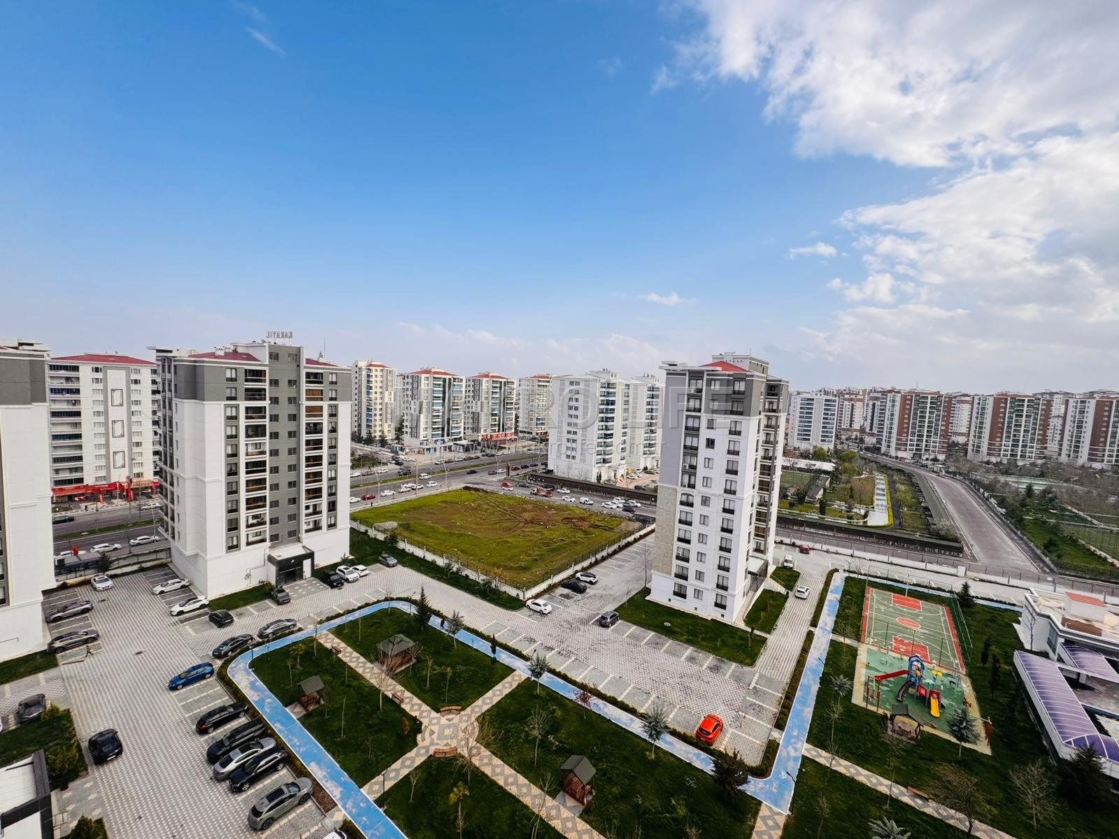 KARAYIL YAPI KALİTESİYLE 4,5+1 LÜKS DAİRE