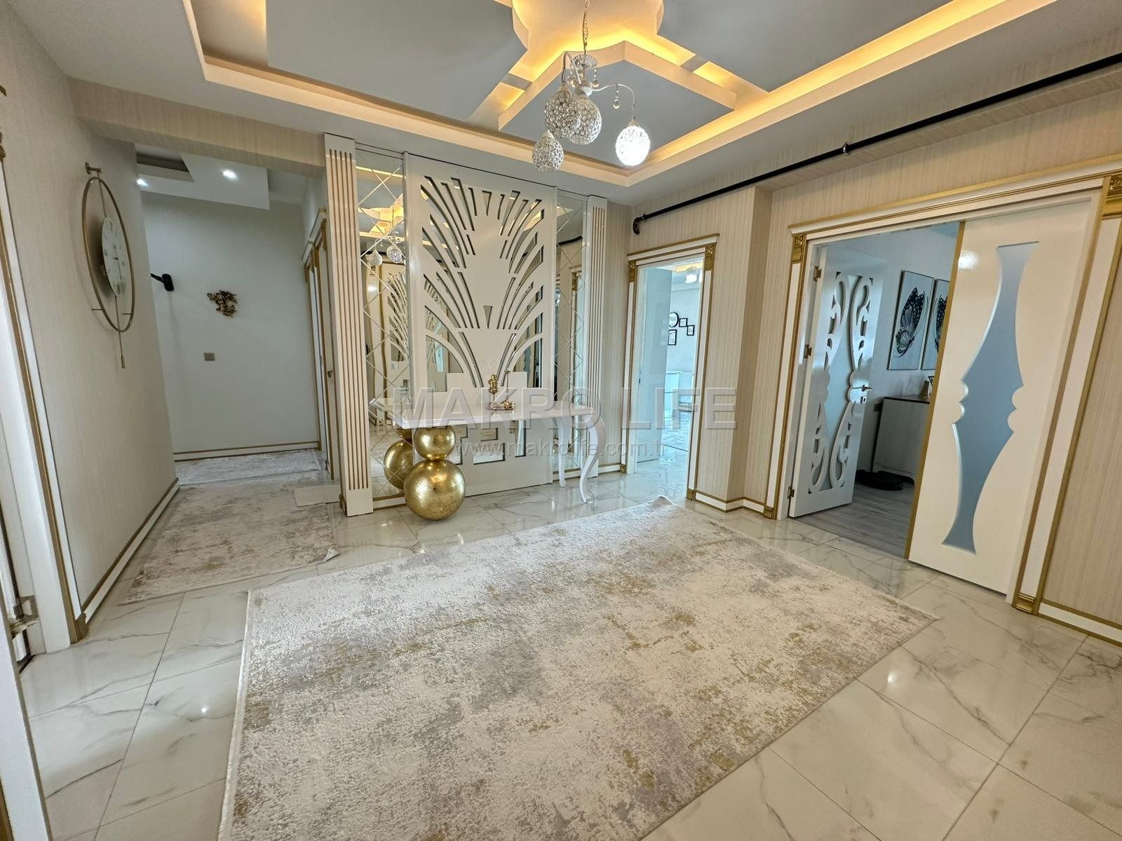 STAD YOLU ÜZERİ ULTRA LÜX SATILIK 4+1 DAİRE