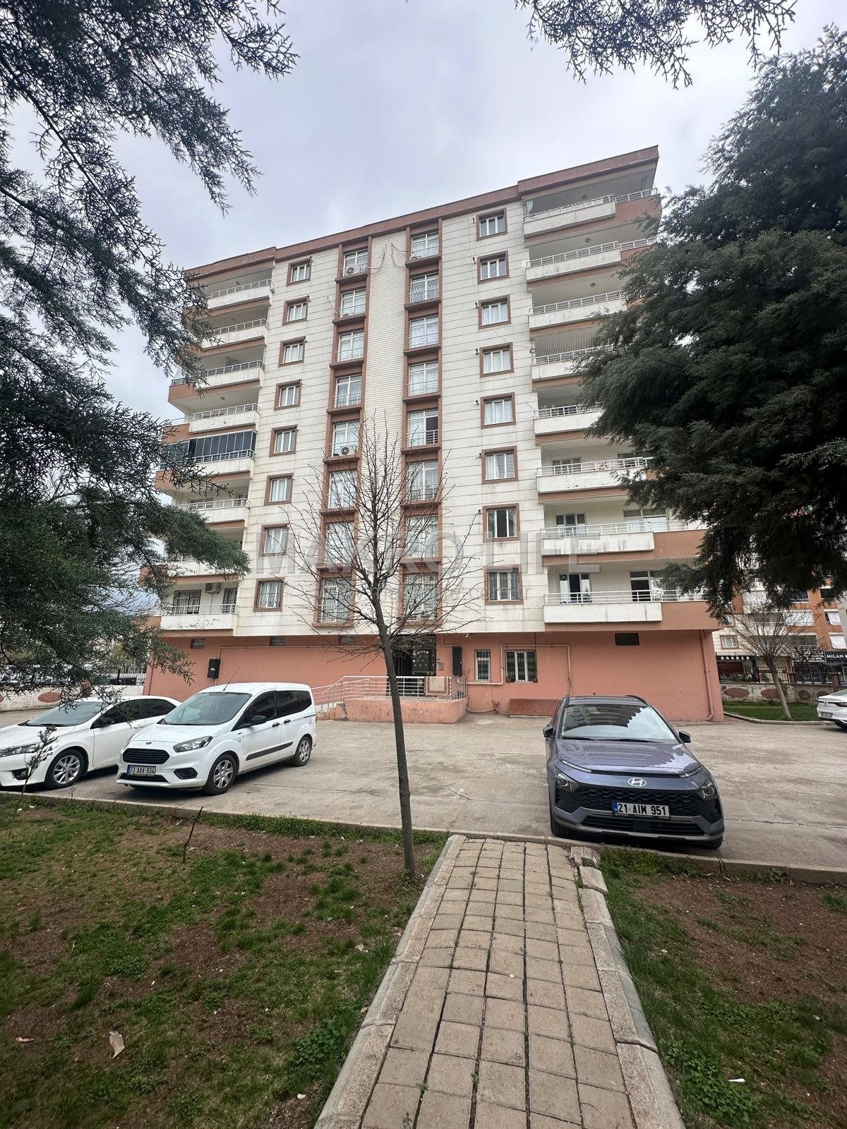 KAYAPINAR’DA LÜKS VE KONFOR BİR ARADA SATILIK ARA KAT DAİRE