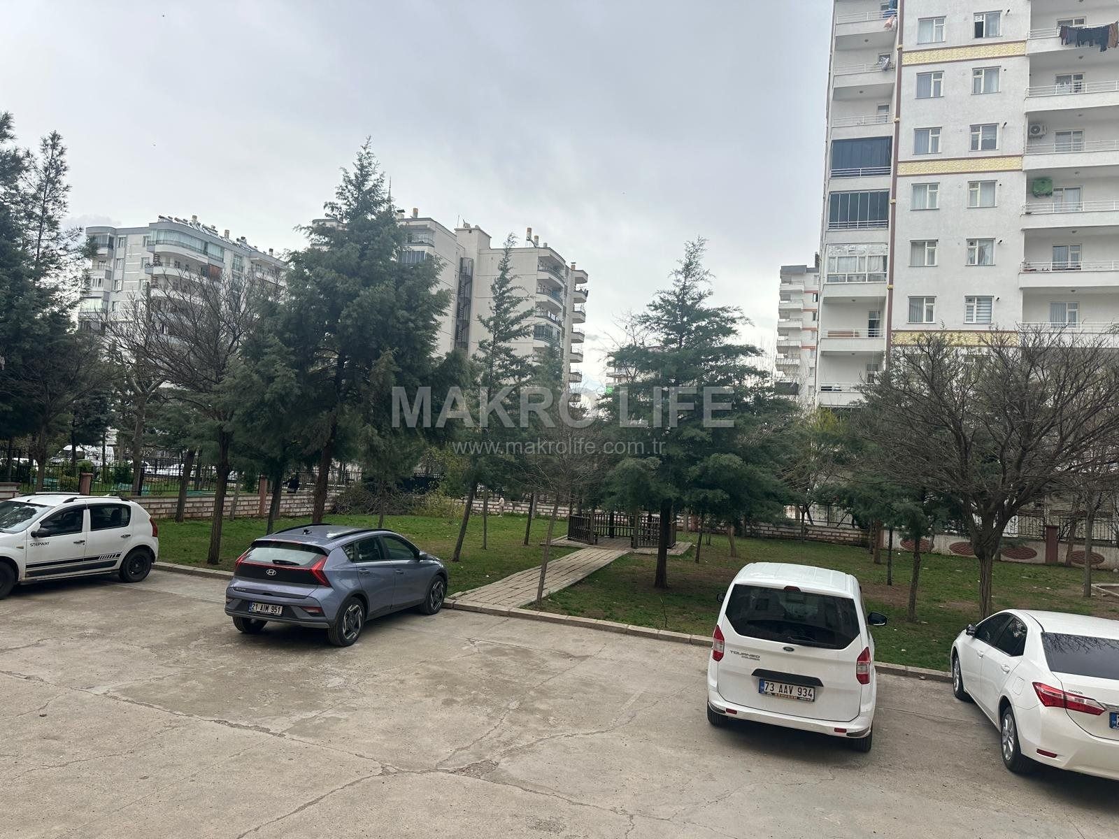 KAYAPINAR’DA LÜKS VE KONFOR BİR ARADA SATILIK ARA KAT DAİRE