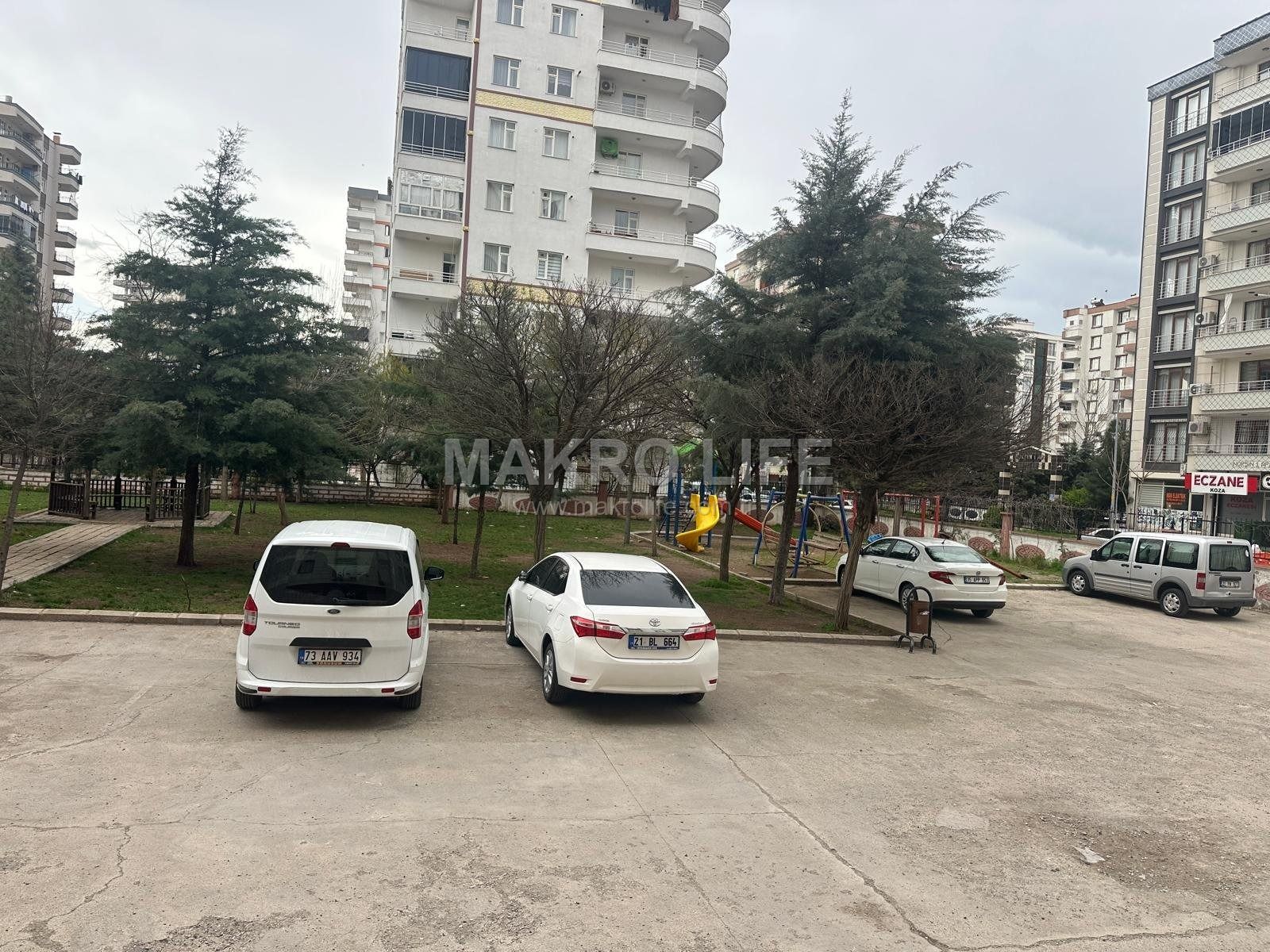 KAYAPINAR’DA LÜKS VE KONFOR BİR ARADA SATILIK ARA KAT DAİRE