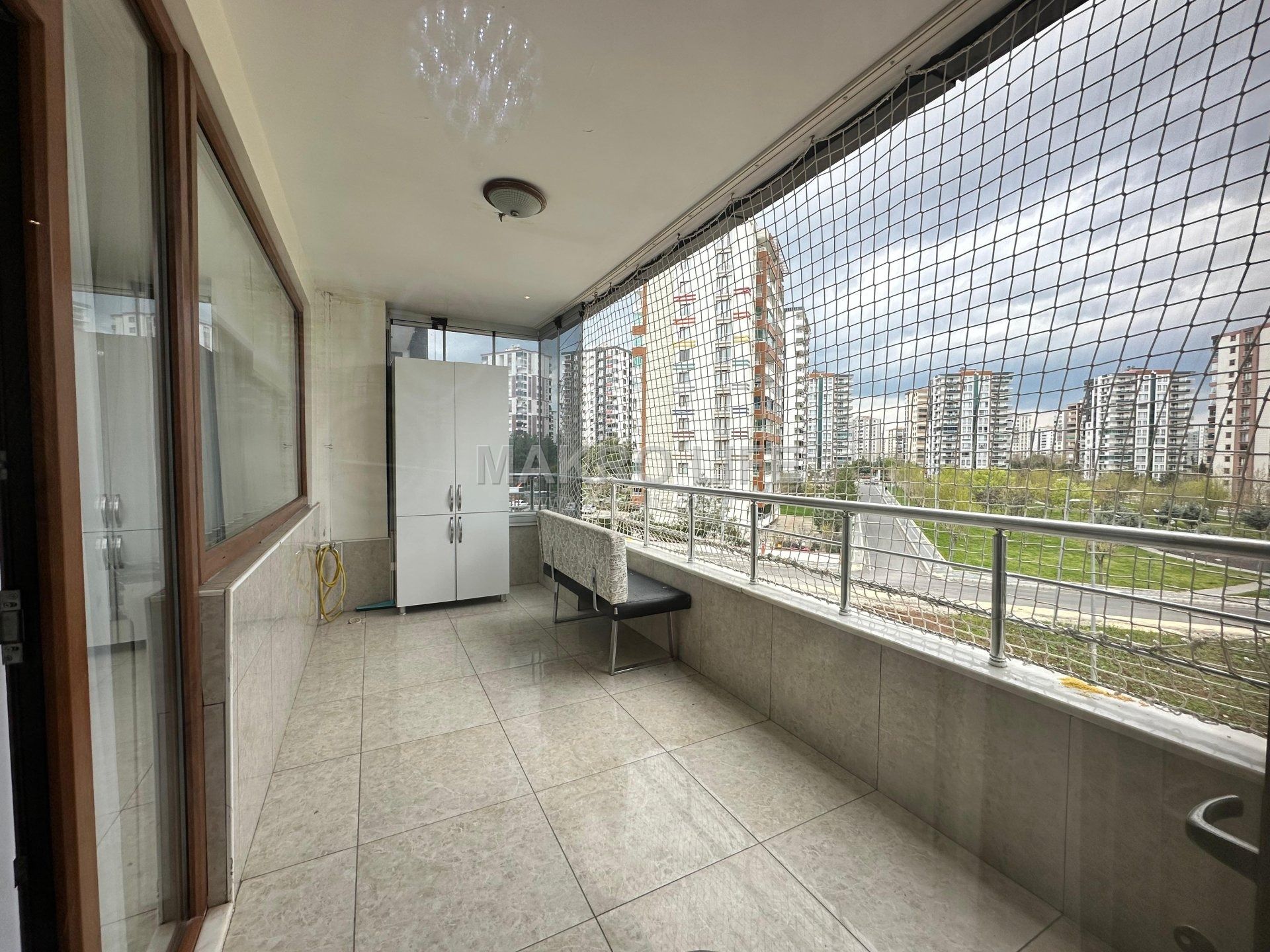 KAYAPINAR OTOGAR ARKASINDA 4+1 LÜKS DAİREMİZ SATILIKTIR