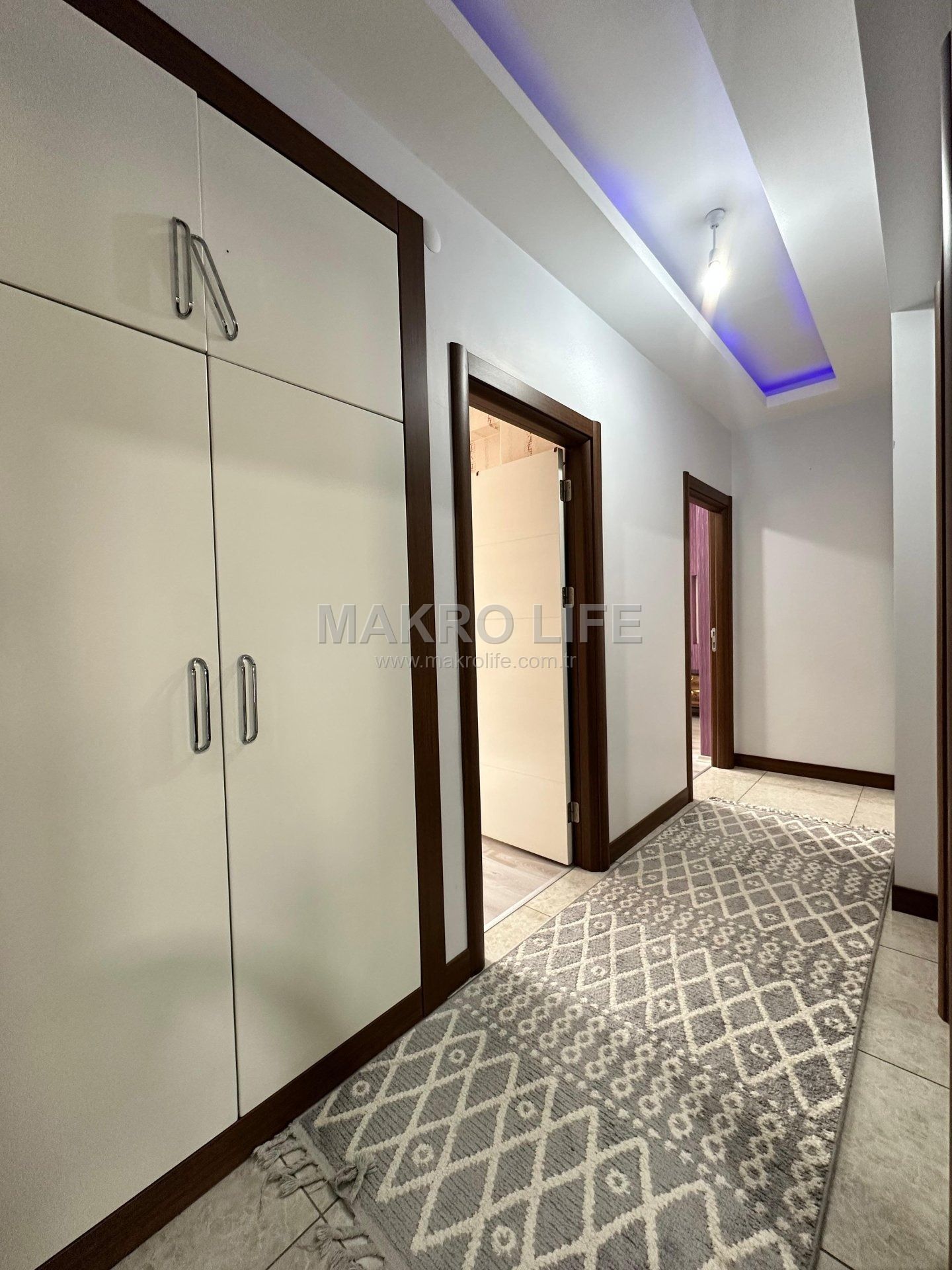KAYAPINAR OTOGAR ARKASINDA 4+1 LÜKS DAİREMİZ SATILIKTIR