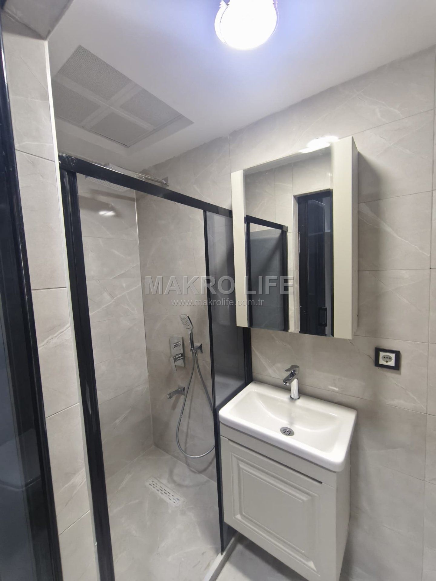 SULTAN HASTANESİ YANINDA 3,5+1 SATILIK FIRSAT DAİRE