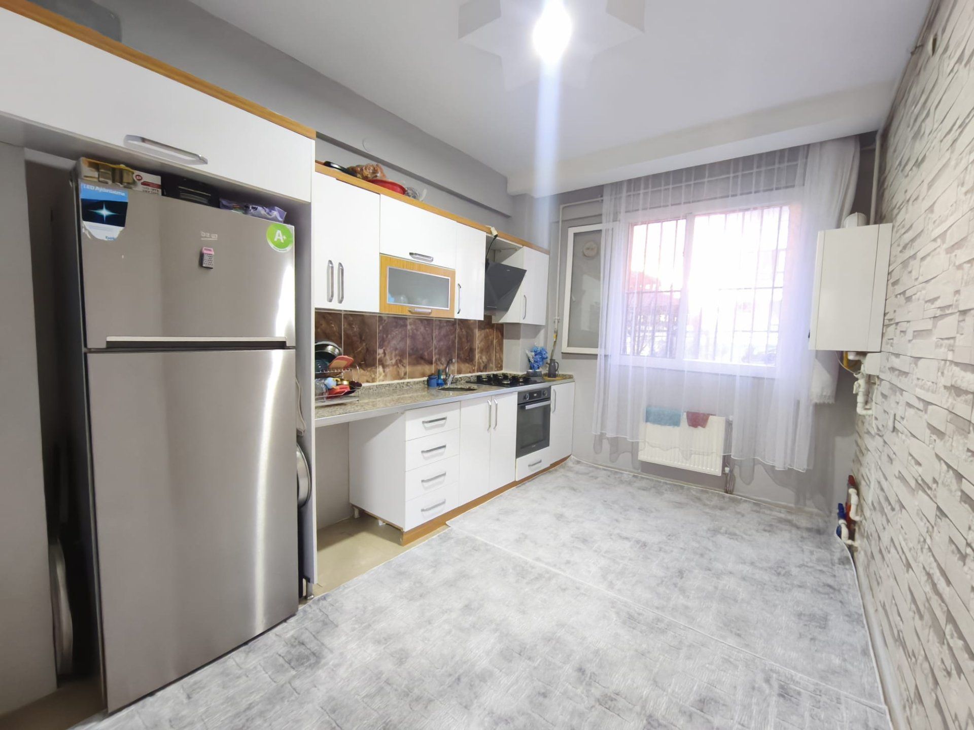 ACİL SATILIK AHMET KAYA CADDESİNDE 2+1 YÜKSEK GİRİŞ DAİRE