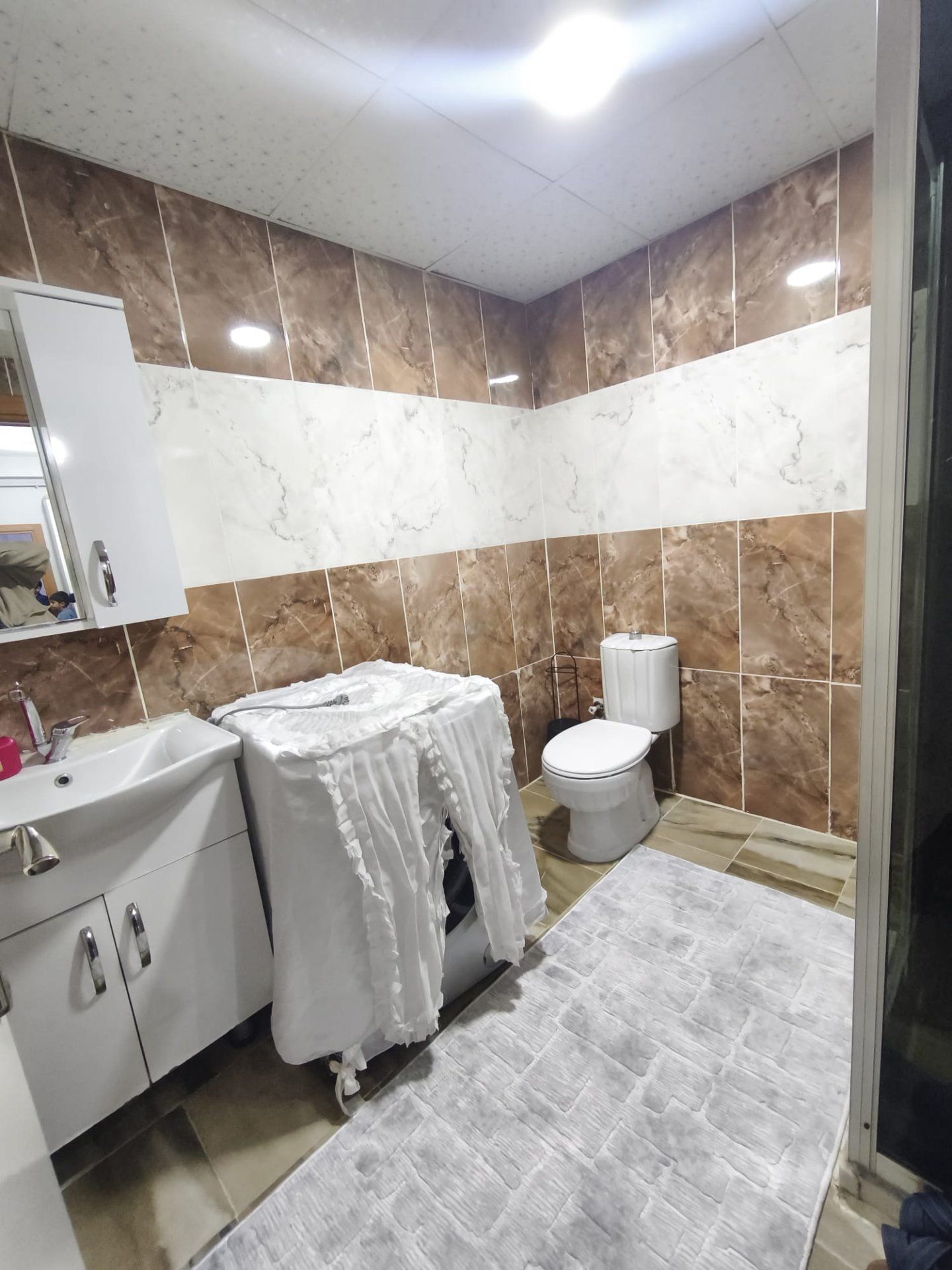 ACİL SATILIK AHMET KAYA CADDESİNDE 2+1 YÜKSEK GİRİŞ DAİRE