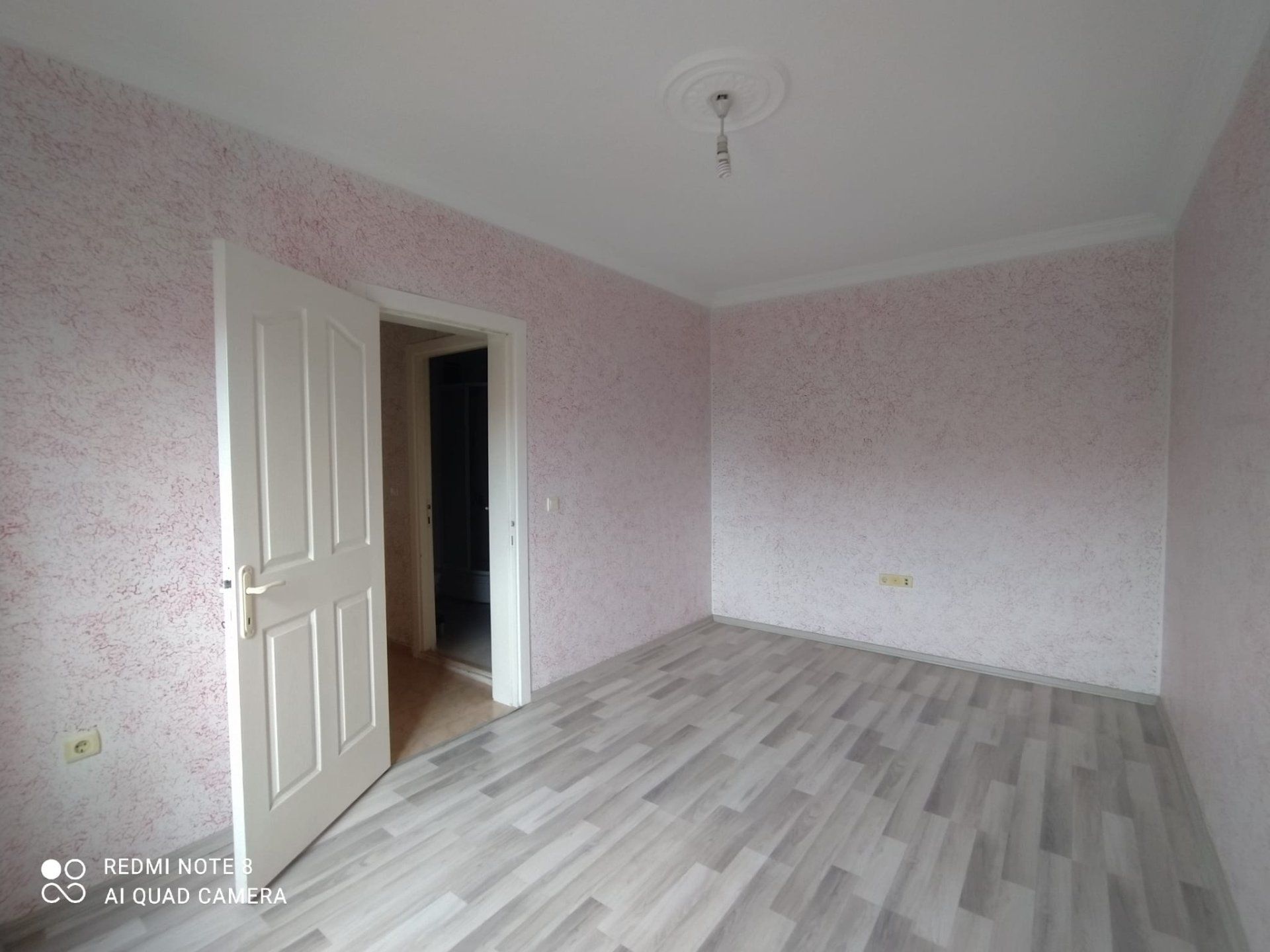 ÜÇKUYULAR SEMT PAZARINA YAKIN 3+1 KİRALIK DAİRE