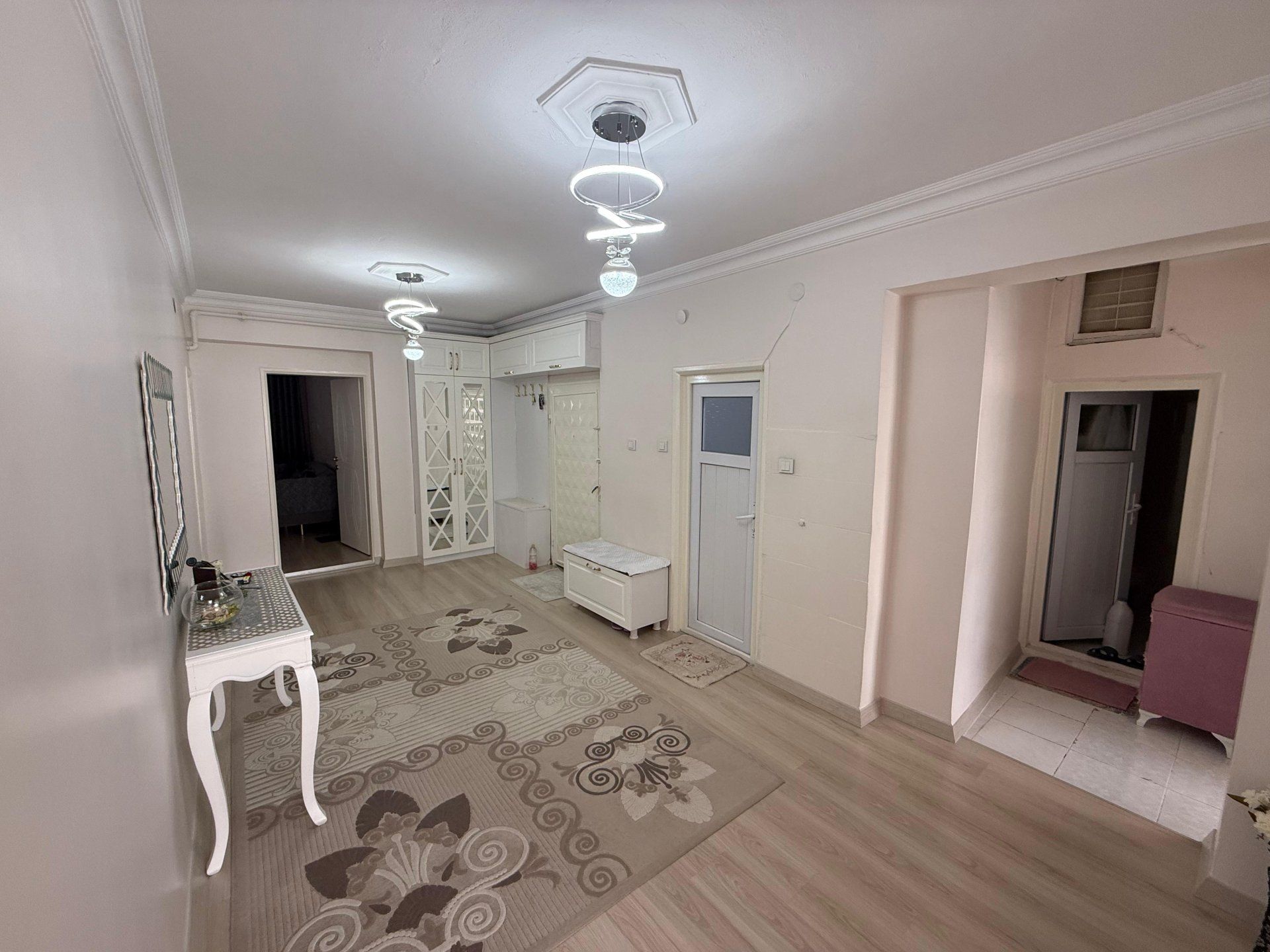 NİNOVA AVM ARKASINDA 3+1 SATILIK FIRSAT DAİRE