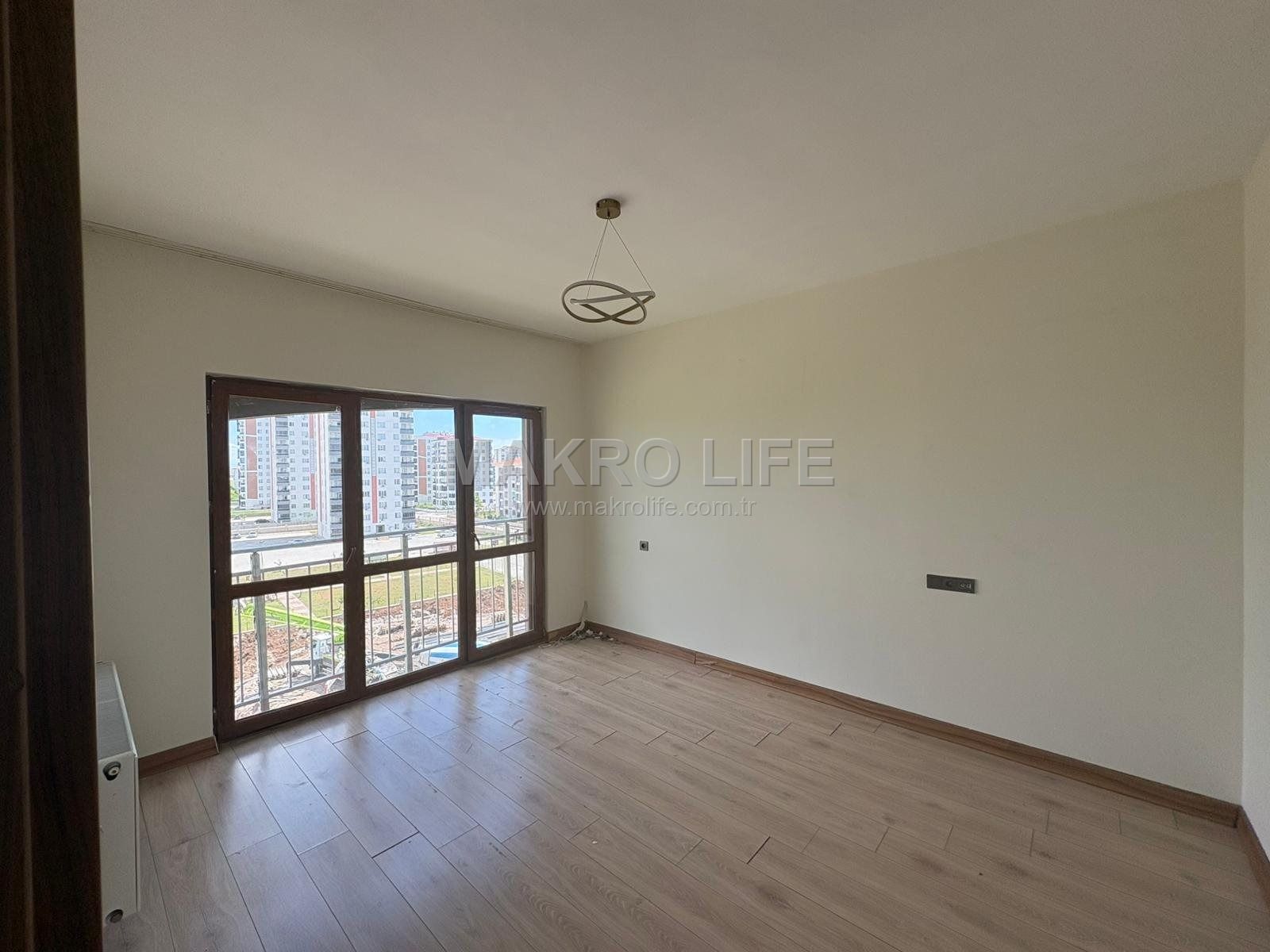 808 TOKİ'DE KİRALIK 2+1 DAİRE